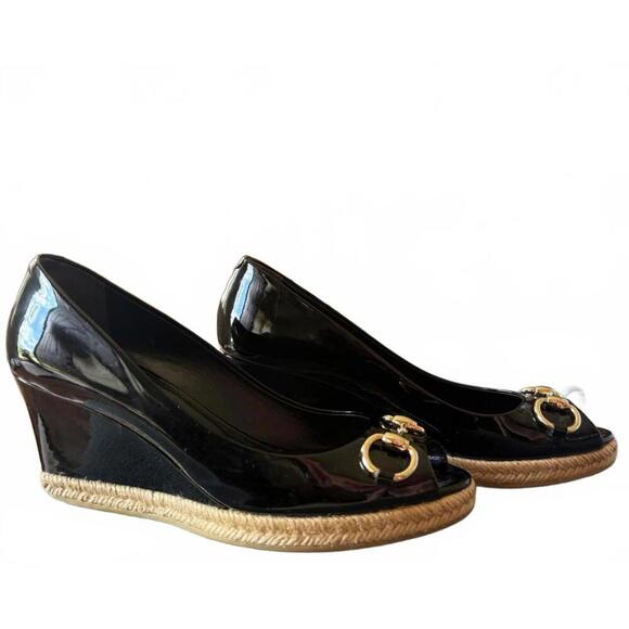 Gucci Black Patent Leather Wedge Heels with Gold Horsebit Detail, EU 39 - Picture 3 of 9